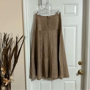 Vintage Marlynn Traditions LTD Women’s Tan Genuine Leather (Suede) Skirt